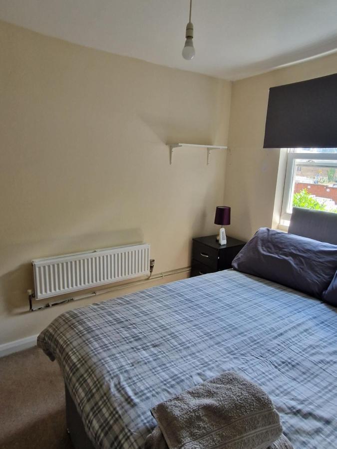 Maidstone Heights III - 1 Bedroom In Maidstone! Bagian luar foto